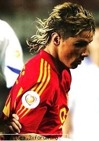 aici despre fbalul despre champions league:d su8p ....onar ,da pun poza cel mai misto footbalist